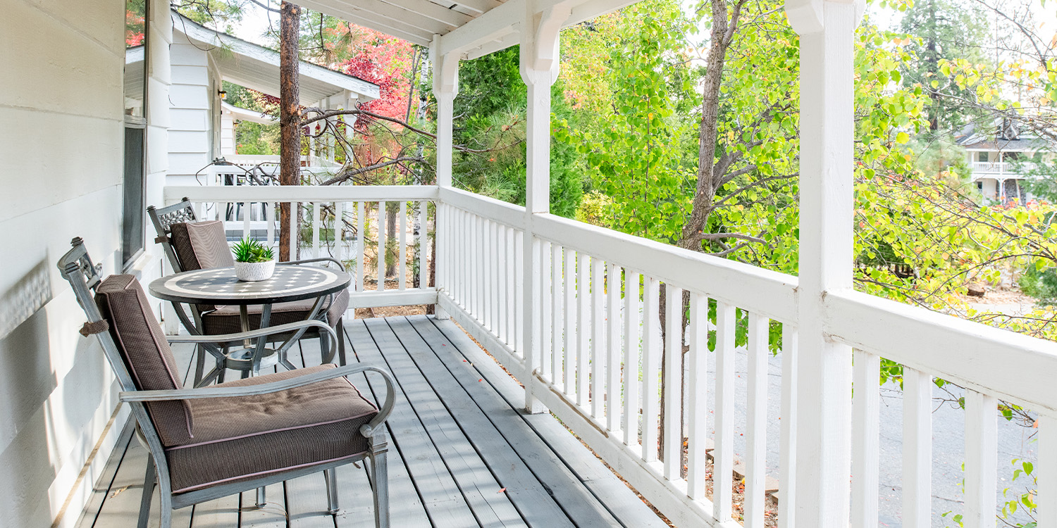 RUSTIC COTTAGES OFFER PRIVATE PATIOS WHERE YOU CAN ENJOY GAZING AT THE STARS