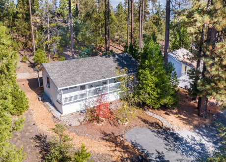 INN AT SUGAR PINE RANCH - Deluxe Cottage 5 Exterior View