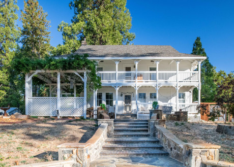 INN AT SUGAR PINE RANCH - Inn at Sugar Pine Ranch Exterior View