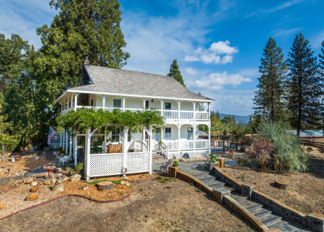 INN AT SUGAR PINE RANCH - Inn at Sugar Pine Ranch Exterior View