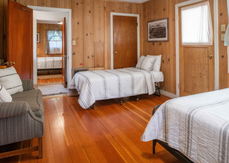 Cottage Guestroom