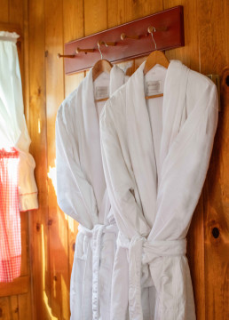 INN AT SUGAR PINE RANCH - Bathrobes