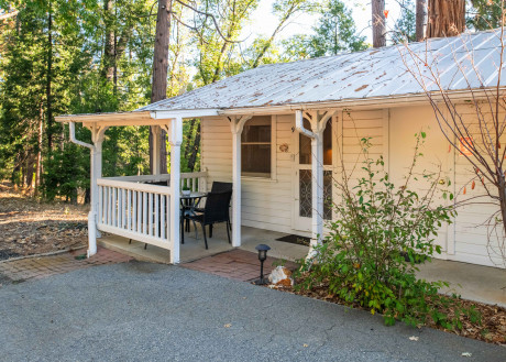 INN AT SUGAR PINE RANCH - Uptown Unit 9 Exterior View